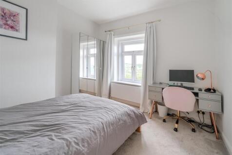Bedroom1.jpg