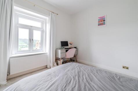 Bedroom1-3.jpg