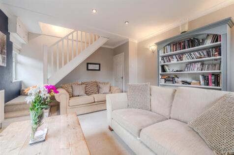 Living Room-4.jpg