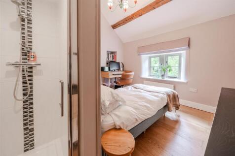 Bedroom1-2.jpg