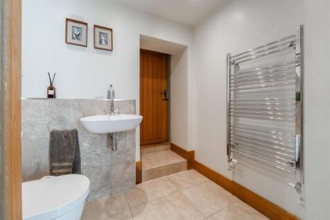 DS Shower Room.jpg