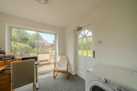 19 Lyneholmes Rise-154.jpg