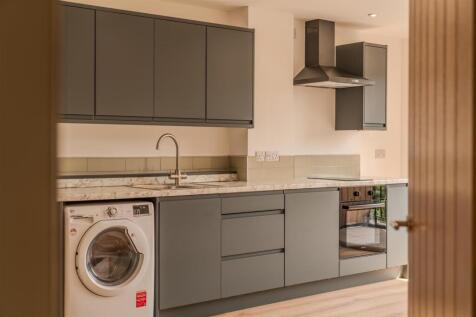 Apartment 6-132.jpg