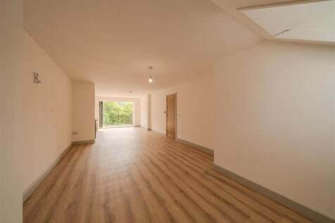 Apartment 6-115.jpg