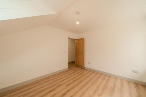 Apartment 6-124.jpg