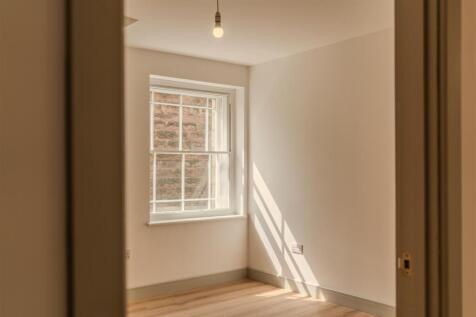 Apartment 6-134.jpg