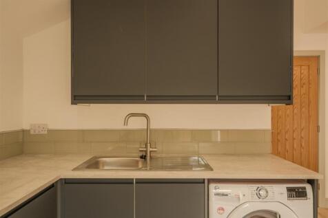 Apartment 3-114.jpg