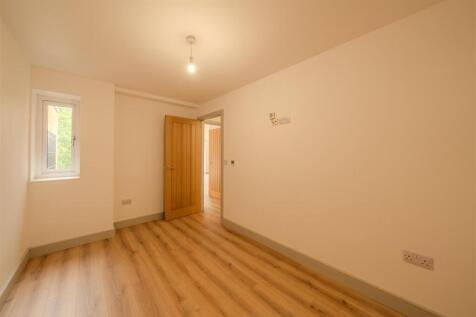 Apartment 3-103.jpg