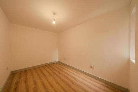 Apartment 3-105.jpg
