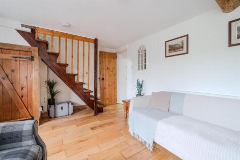 Living Room-4.jpg