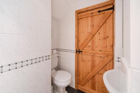 Bathroom-3.jpg