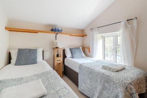 Bedroom3.jpg