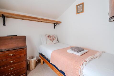 Bedroom2.jpg