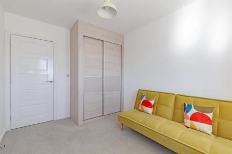 Bedroom 2-2.jpg