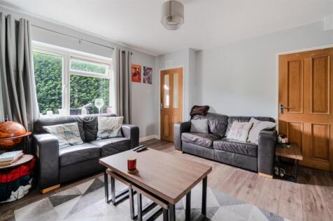 Living Room-3.jpg