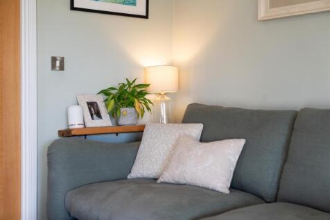 Living Room-5.jpg