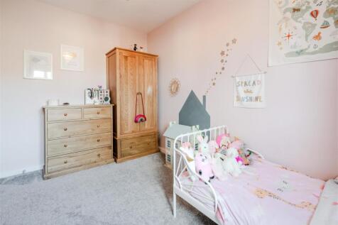Bedroom 1-3.jpg