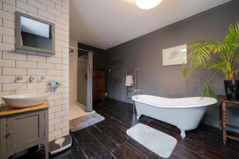 Bathroom-2.jpg