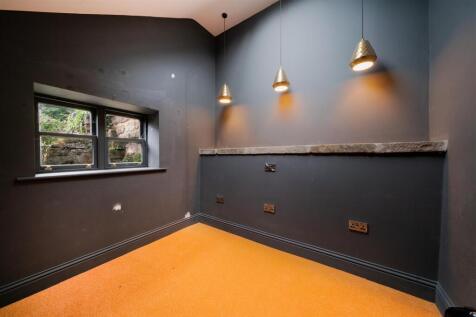 Bedroom1.jpg