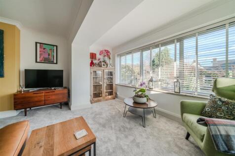 Living Room.jpg
