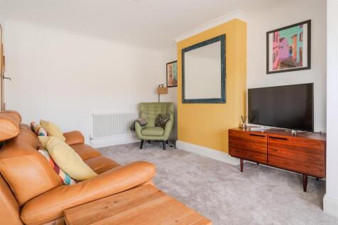 Living Room-5.jpg