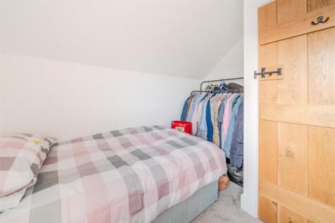 Bedroom 2-2.jpg