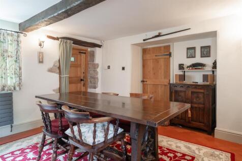Dining Room-4.jpg