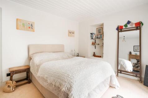 Bedroom1-2.jpg