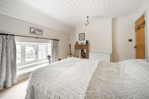 Bedroom1-5.jpg