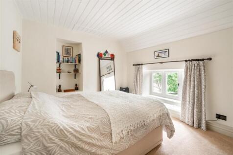 Bedroom1.jpg