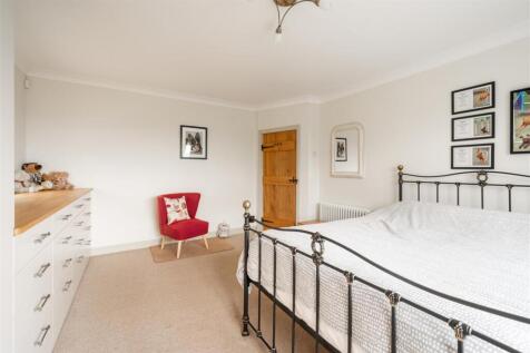 Bedroom2-3.jpg