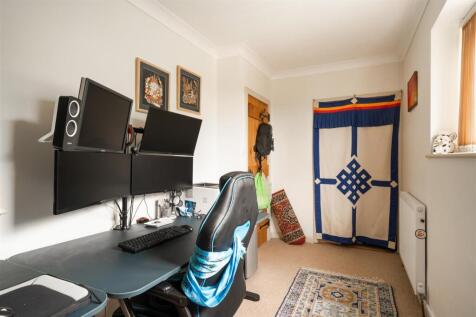 Bedroom3-2.jpg