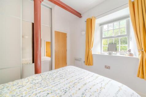Bedroom1-3.jpg