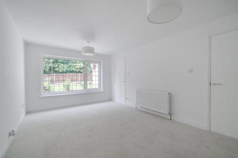 Living Room-2.jpg