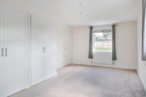Bedroom3-3.jpg