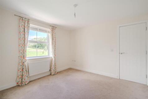 Bedroom4-2.jpg
