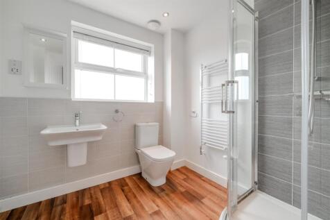 Bathroom2.jpg