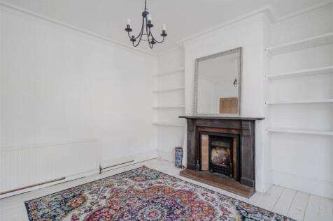Living Room-2.jpg