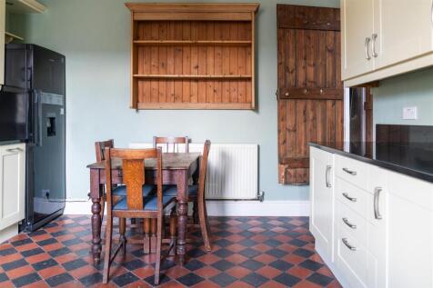 Kitchen-6.jpg