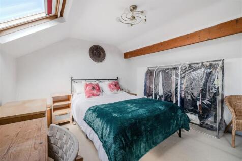 Bedroom1.jpg