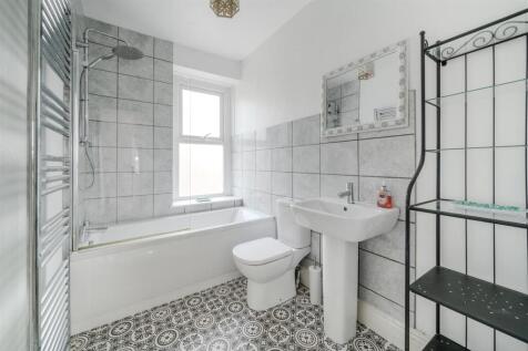 Bathroom.jpg