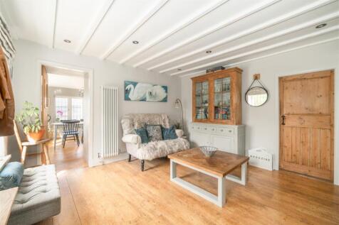 Living Room-4.jpg