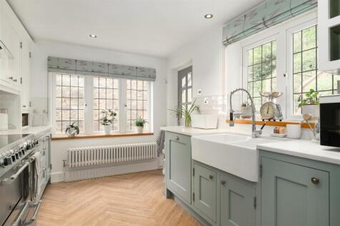 Kitchen-4.jpg
