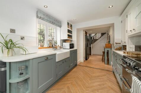 Kitchen-6.jpg