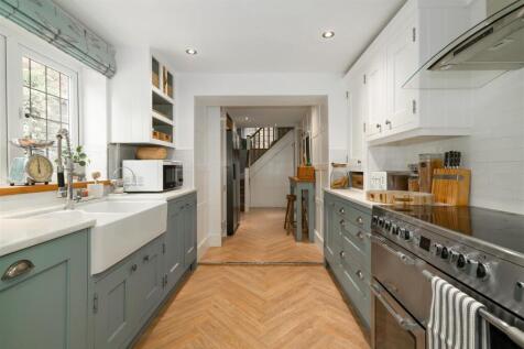 Kitchen-5.jpg