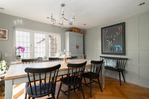 Dining Room.jpg
