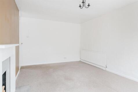 Living Room-6.jpg