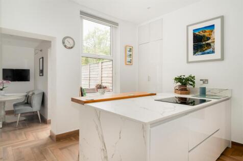 Kitchen-4.jpg