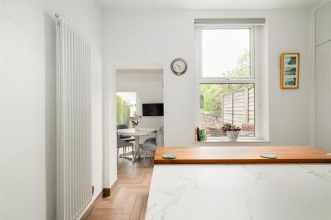 Kitchen-5.jpg