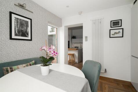 Dining Room-2.jpg